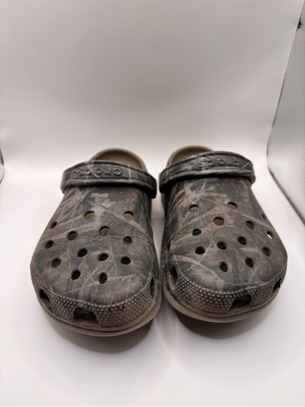 CROCS Men’s Classic Clog in Camouflage Brown